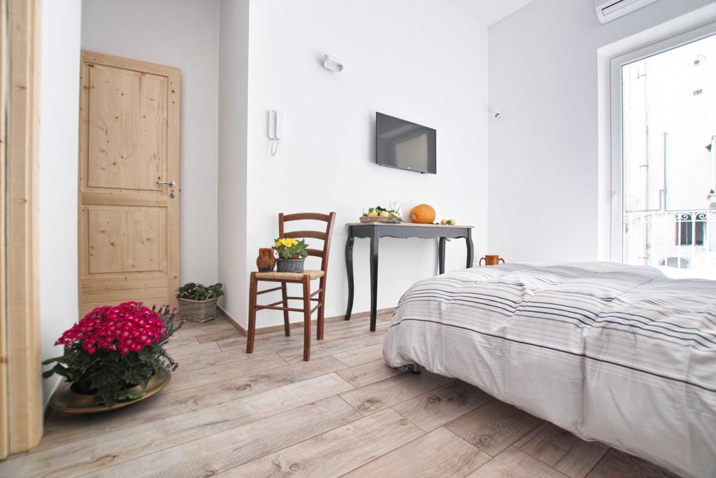 Bed and Breakfast Porta Degli Antichi Casali Conversano Exterior foto